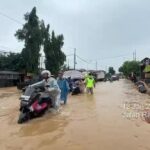 Banjir Pantura Kudus-Pati Lumpuhkan Arus Lalu Lintas, Ratusan Motor Mogok Terendam Air