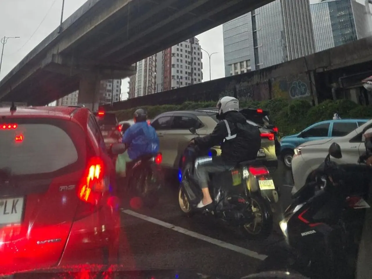 Kemacetan Di Jalanan Arah Blok M Pagi Ini (foto: Audrey Santoso/detikcom)