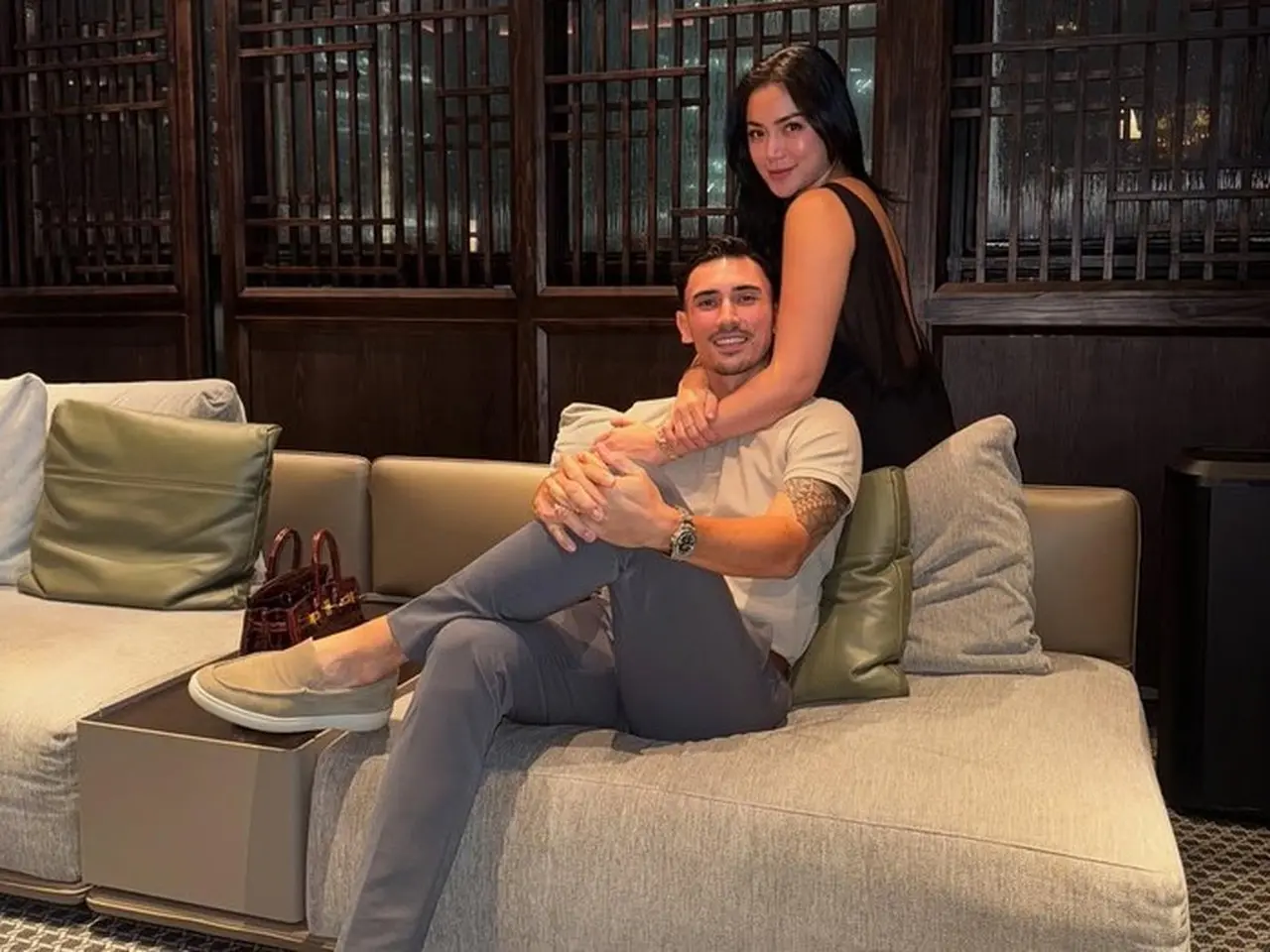 Vincent Verhaag Kasih Semua Penghasilan Ke Jessica Iskandar. (foto: Instagram @inijedar/ @v.verhaag)