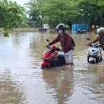 RSUD Kota Serang Terendam Banjir, Kendaraan di Parkiran Ikut Tergenang Air