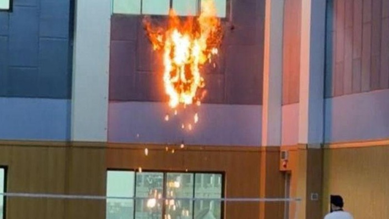 Sekolah Tzu Chi PIK Terbakar Hebat Diduga Akibat Sambaran Petir