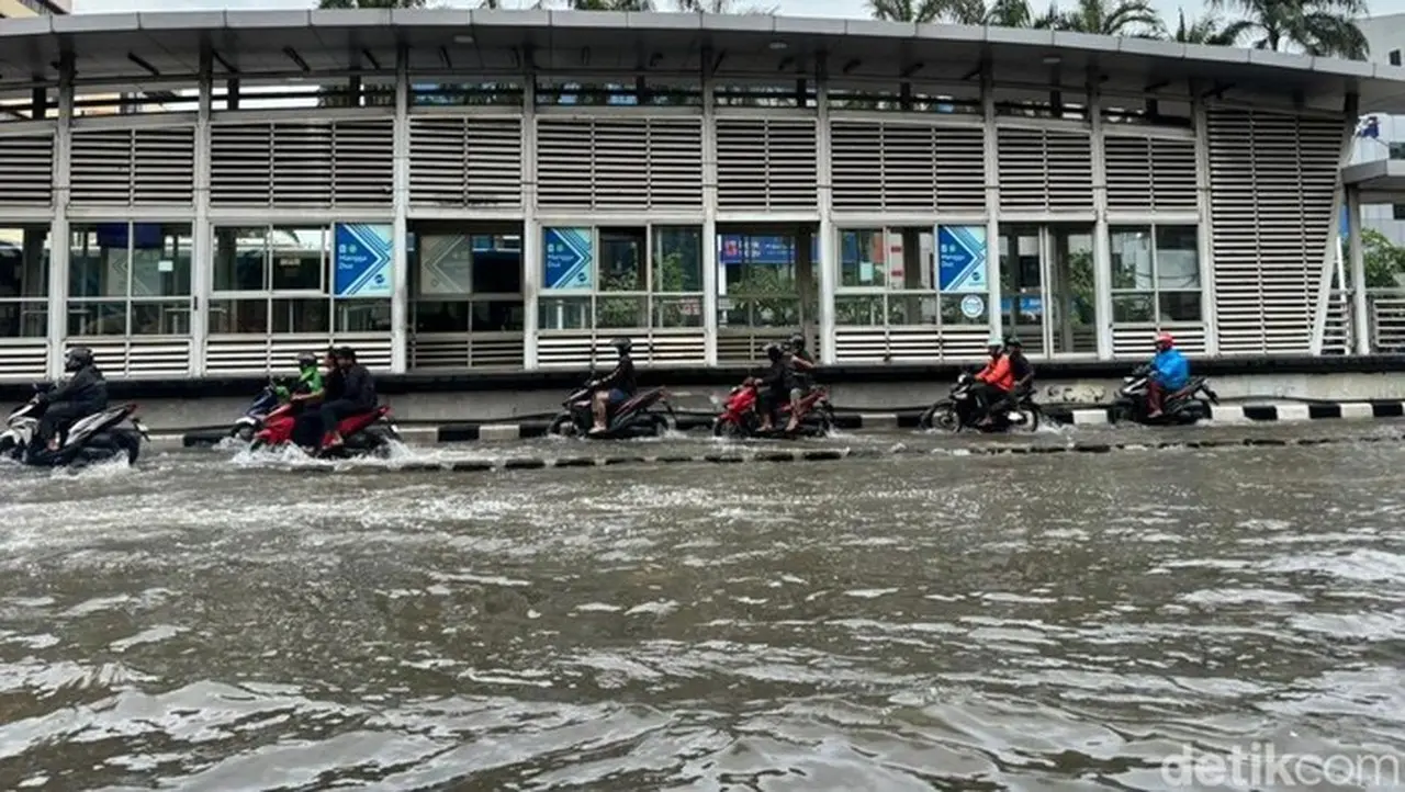 Banjir Jakarta (foto: Rachma/detikcom).