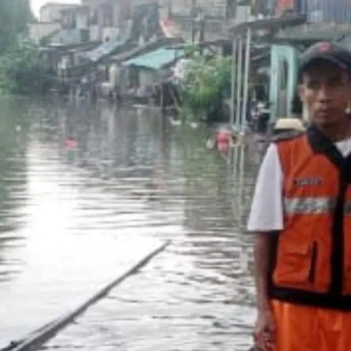 Banjir Luapan Kali Item Rendam Ratusan Rumah, Warga Pademangan Timur Mengungsi