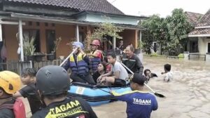 Tanggul Jebol, Banjir Rendam Tiga Kecamatan di Cilegon Akibat Luapan Kali