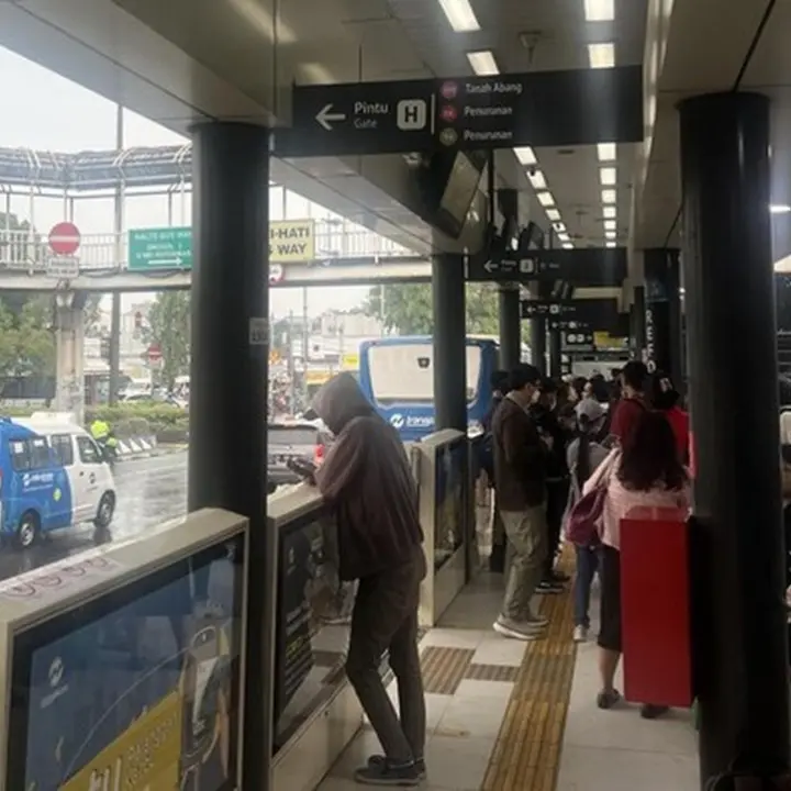 Banjir Meluas, Bus TransJakarta Koridor 9 Hanya Beroperasi Hingga Grogol Reformasi