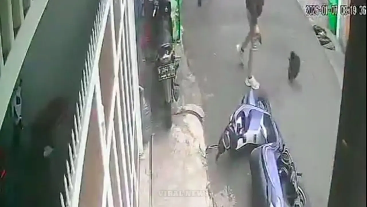 Momen Pelaku Curanmor Dar Der Dor Mengumbar Tembakan Menimbulkan Suasana Horor Di Tkp Curanmor Di Jalan Andong 2, Kota Bambu Selatan, Palmerah, Jakbar. (dok. Istimewa)