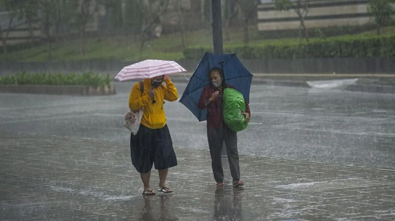 Ilustrasi Hujan (foto: Antara/aditya Pradana Putra)
