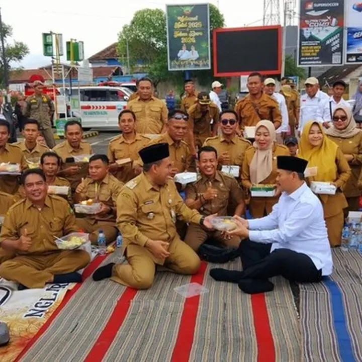 Kemendes Dorong Desa Tematik Padi Organik di Blora dalam Peringatan Hari Desa
