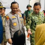 Kapolda Metro dan Pangdam Jaya Tinjau Pengungsi Banjir Cilincing, Pastikan Pelayanan Optimal