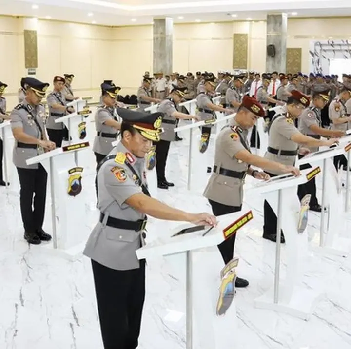 Mutasi 13 Kapolres di Jawa Tengah, Kapolda Tekankan Pembinaan Karier dan Adaptasi