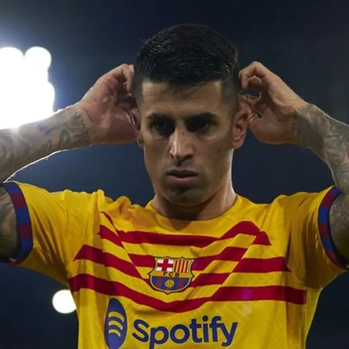 Joao Cancelo Lolos Tes Medis, Resmi Perkuat Lini Belakang Barcelona Hingga Akhir Musim