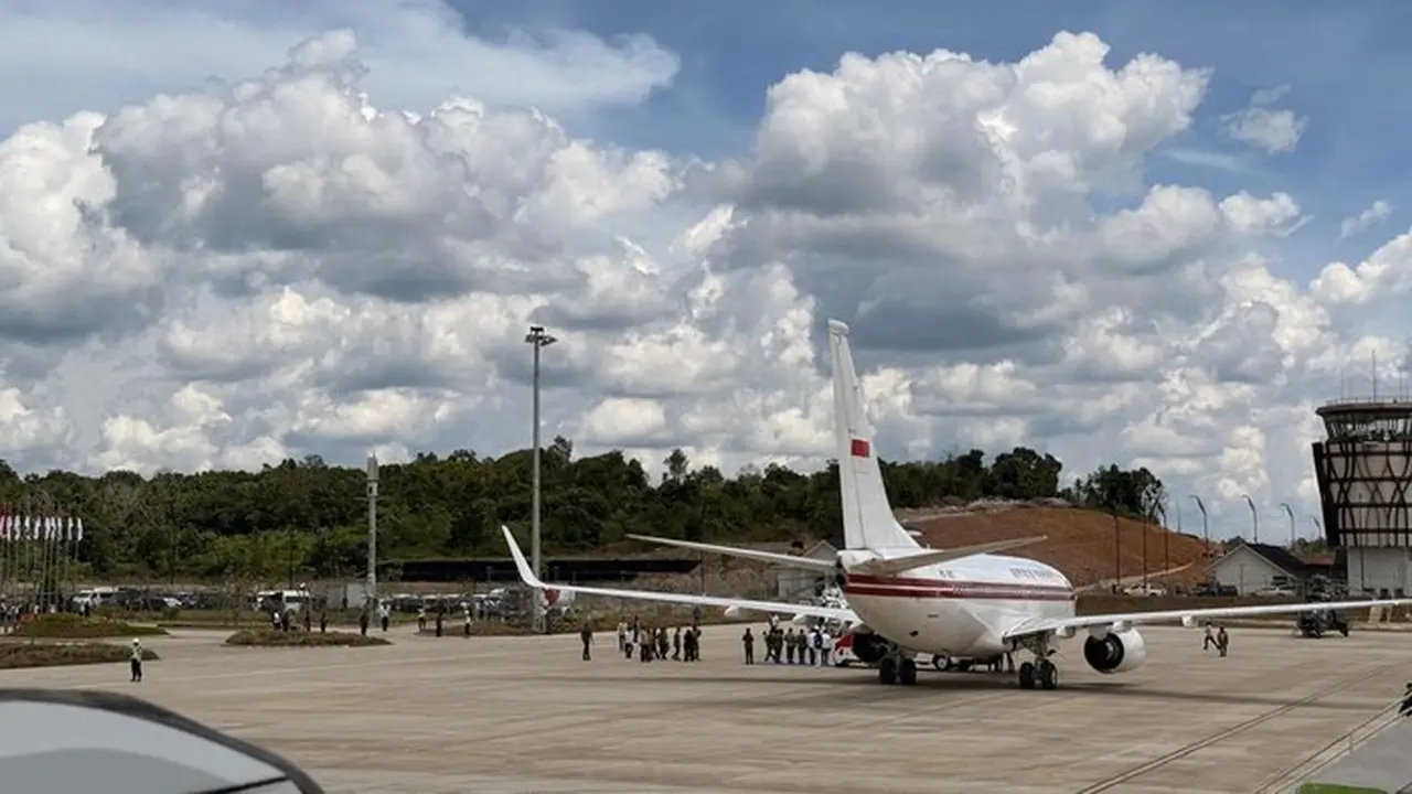 Foto: Prabowo Berangkat Ke Malang Menggunakan Pesawat Kepresidenan Dari Ikn (eva/detikcom)