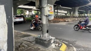 Saksi Mata Ungkap Kronologi Bus TransJakarta Tabrak Tiang di Tanjung Barat