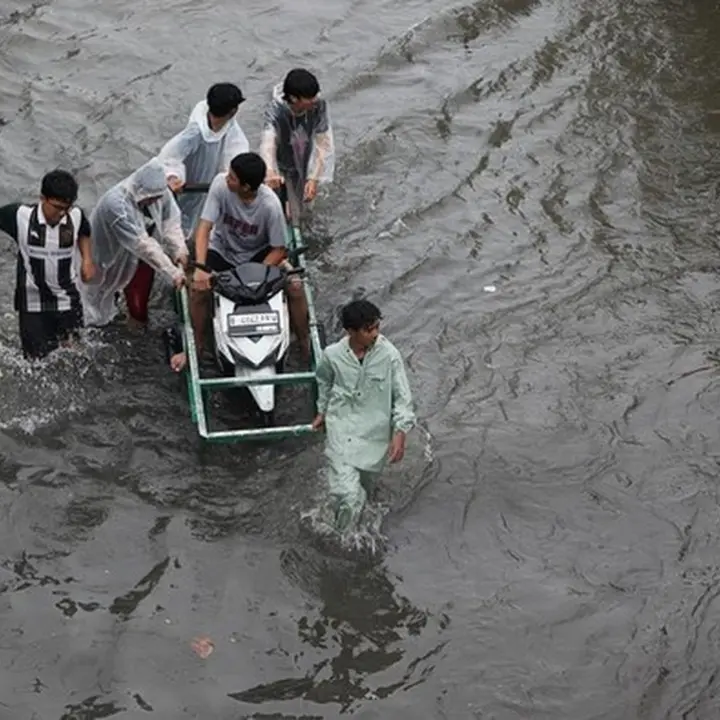 Banjir Jakarta Menyusut, 11 RT Masih Tergenang Akibat Hujan Tinggi