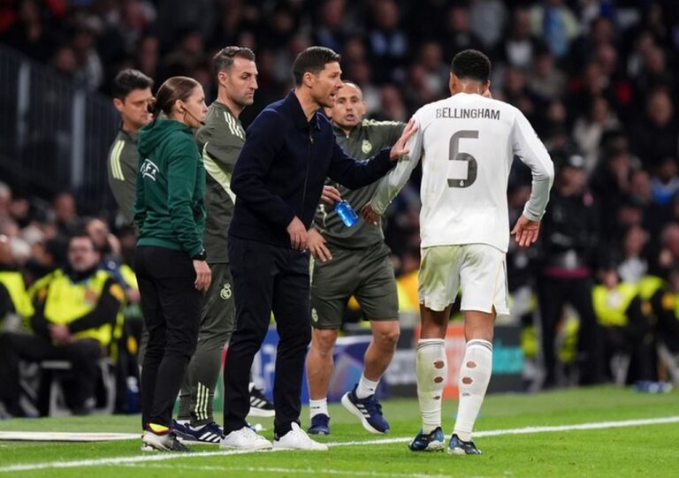 Tiga Pemain Madrid Ini Ternyata Masih Dukung Xabi Alonso Sebelum Dipecat Tiga Pemain Madrid Ini Ternyata Masih Dukung Xabi Alonso Sebelum Dipecat