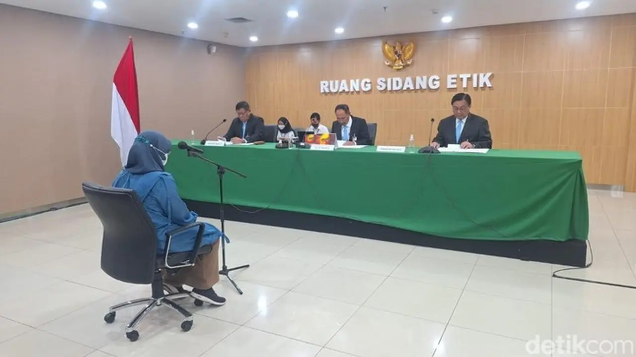 Foto: Dewas Kpk Menyatakan Pegawai Kpk Yang Merupakan Istri Salah Satu Tersangka Pemerasan Sertifikasi K3 Di Kemnaker Dinyatakan Melanggar Kode Etik Insan Komisi. (kurniawan/detikcom)