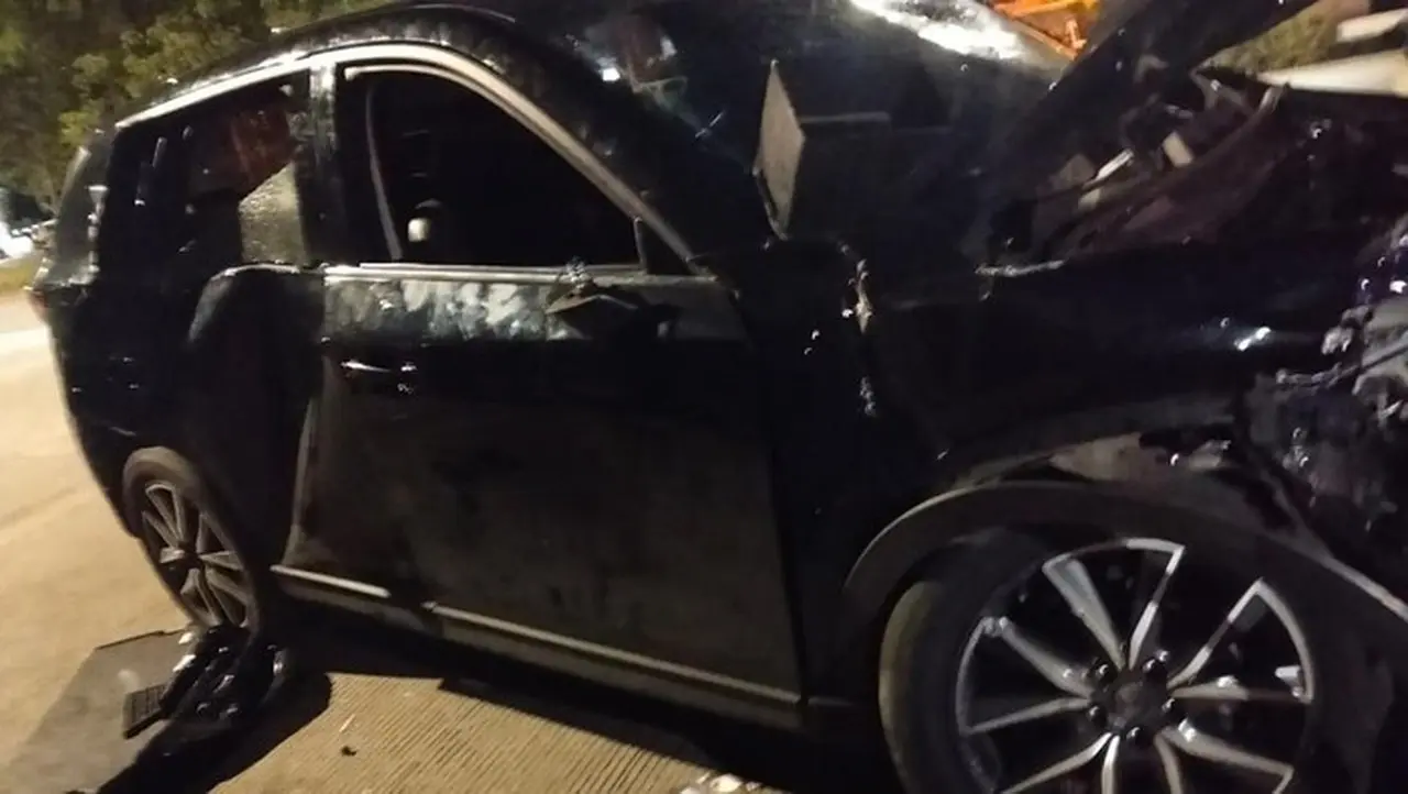Mobil Tertemper Ka Di Jakarta Utara Usai Terlibat Tabrak Lari Di Jakarta Barat. Pada Insiden Tabrak Lari Ada Dua Orang Korban Jiwa Dan 3 Orang Terluka. (dok Istimewa)
