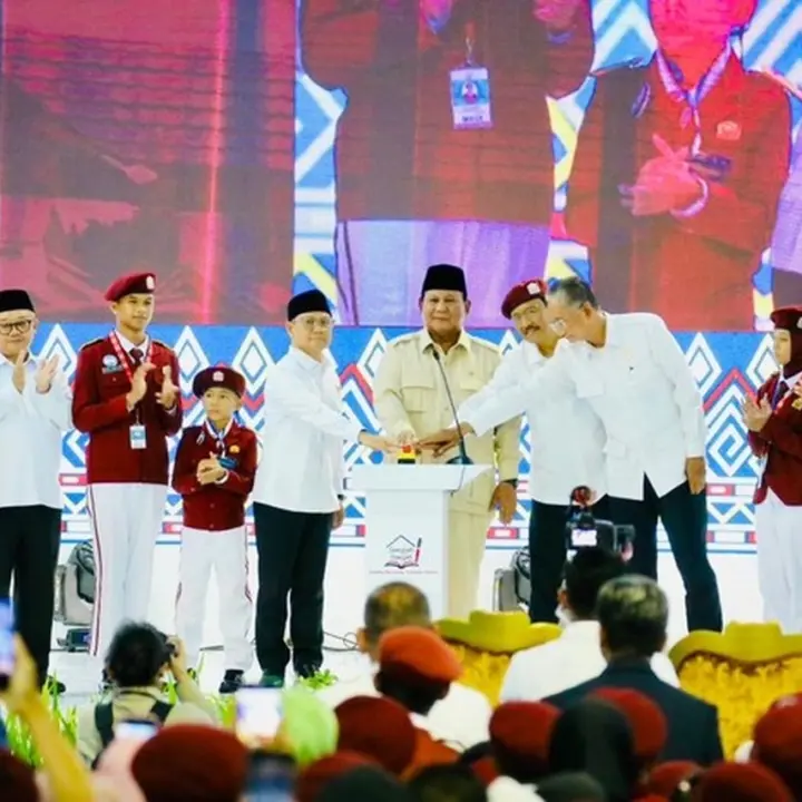 Presiden Prabowo Terkesima dan Terharu Lihat Prestasi Siswa Sekolah Rakyat