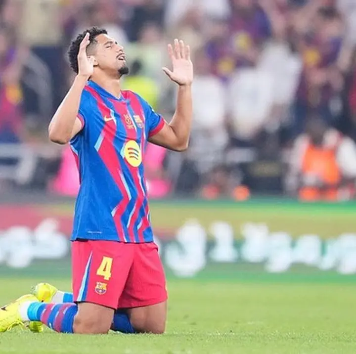 Ronald Araujo: Perjalanan Spiritual Buat Saya Lebih Kuat Usai Juara Piala Super Spanyol