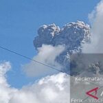 Gunung Marapi Erupsi Lagi, Kolom Abu Vulkanik Capai 1,6 Km di Sumbar