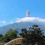 Gunung Ile Lewotolok Meletus 341 Kali dalam Sehari, Warga Lembata Diminta Waspada Guguran