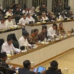 Menteri Kehutanan Izinkan Warga Manfaatkan Kayu Bencana Sumatera untuk Kemanusiaan