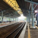 Peron Stasiun KRL: Dari Titik Tunggu Menjadi Spot Foto Estetik Favorit Penumpang