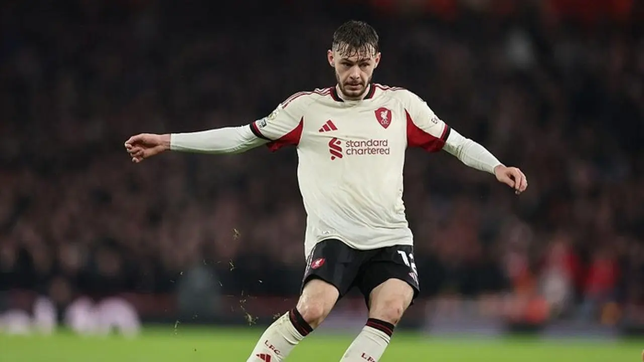 Conor Bradley Absen Hingga Akhir Musim Usai Operasi Lutut. (getty Images/catherine Ivill Ama)
