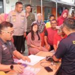 Kapolresta Tangerang Kirim Tim Medis ke Lokasi Banjir Jayanti, Pastikan Warga Aman