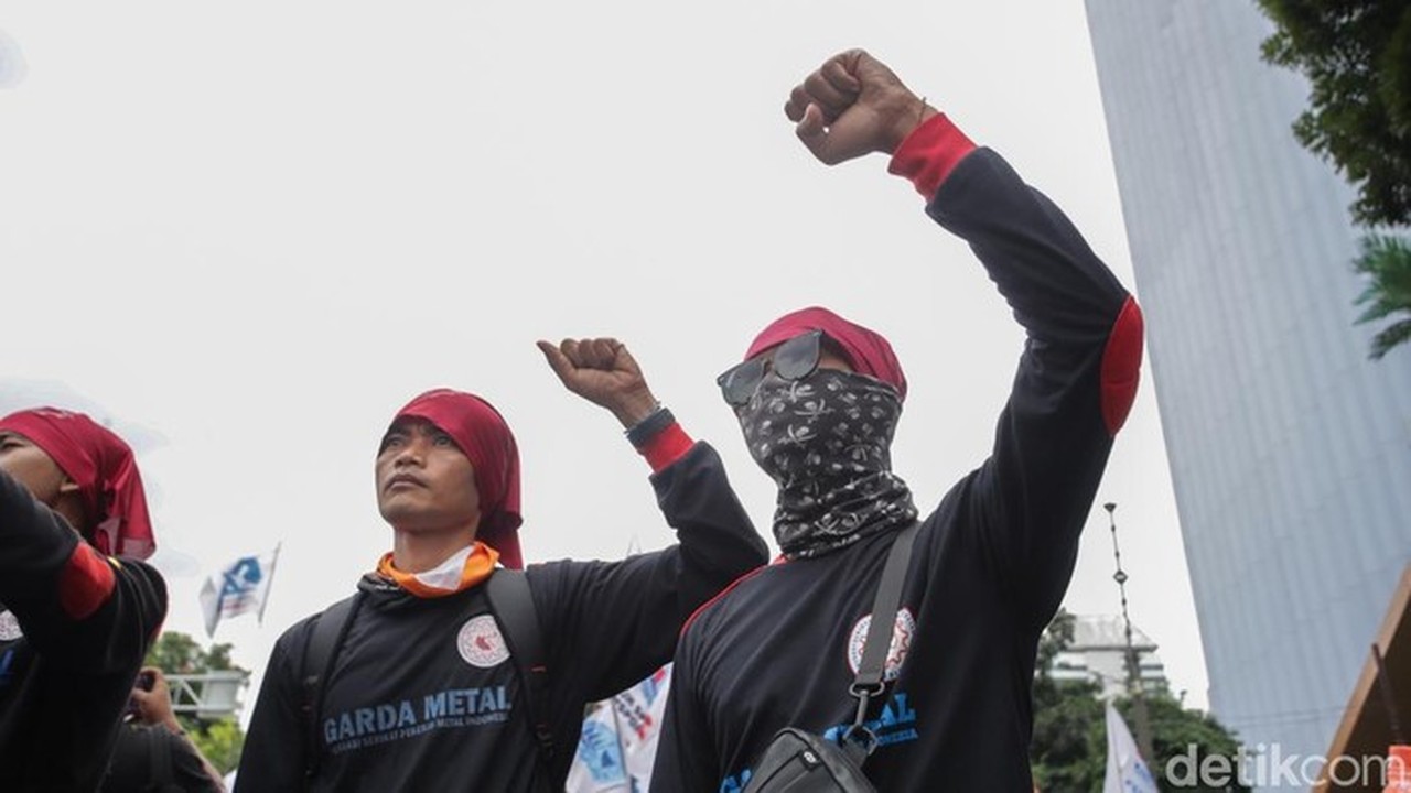 Demo Buruh Hari Ini: 685 Personel Gabungan Dikerahkan Amankan Aksi di Depan DPR dan Kemnaker Demo Buruh Hari Ini: 685 Personel Gabungan Dikerahkan Amankan Aksi di Depan DPR dan Kemnaker