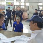 Menteri Agus Pesan 5.000 Hijab dan Pakaian untuk Anak Korban Bencana di Aceh