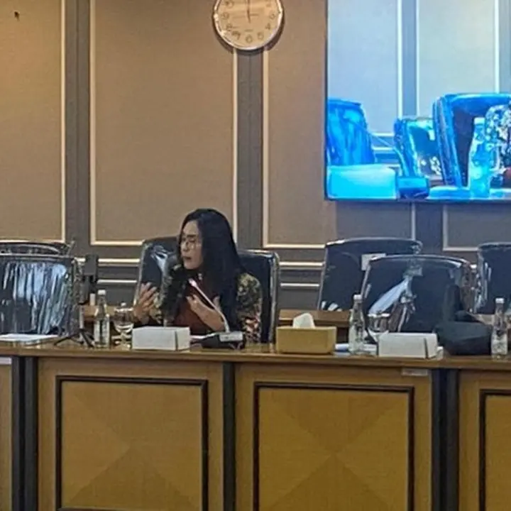 Rieke PDIP Emosi Soroti Kasus ‘Child Grooming’ Aurelie Moeremans di Rapat DPR