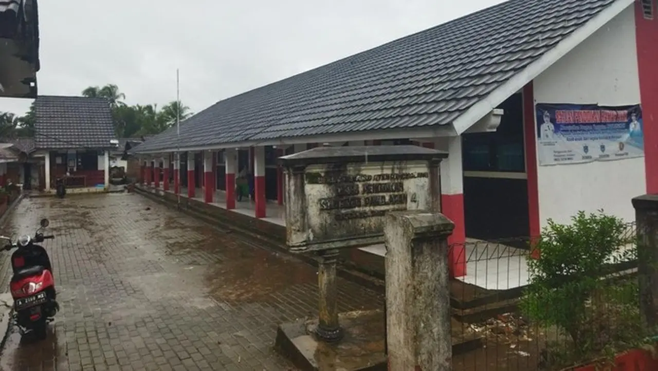 Sebanyak 12 Kecamatan Di Pandeglang Terdampak Banjir, Siswa Belajar Daring. (foto: Dok. Istimewa)