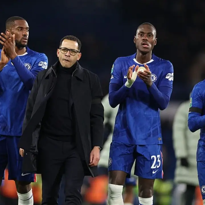 Chelsea Kalah dari Arsenal, Liam Rosenior Puji Komitmen Pemain Meski Terpuruk