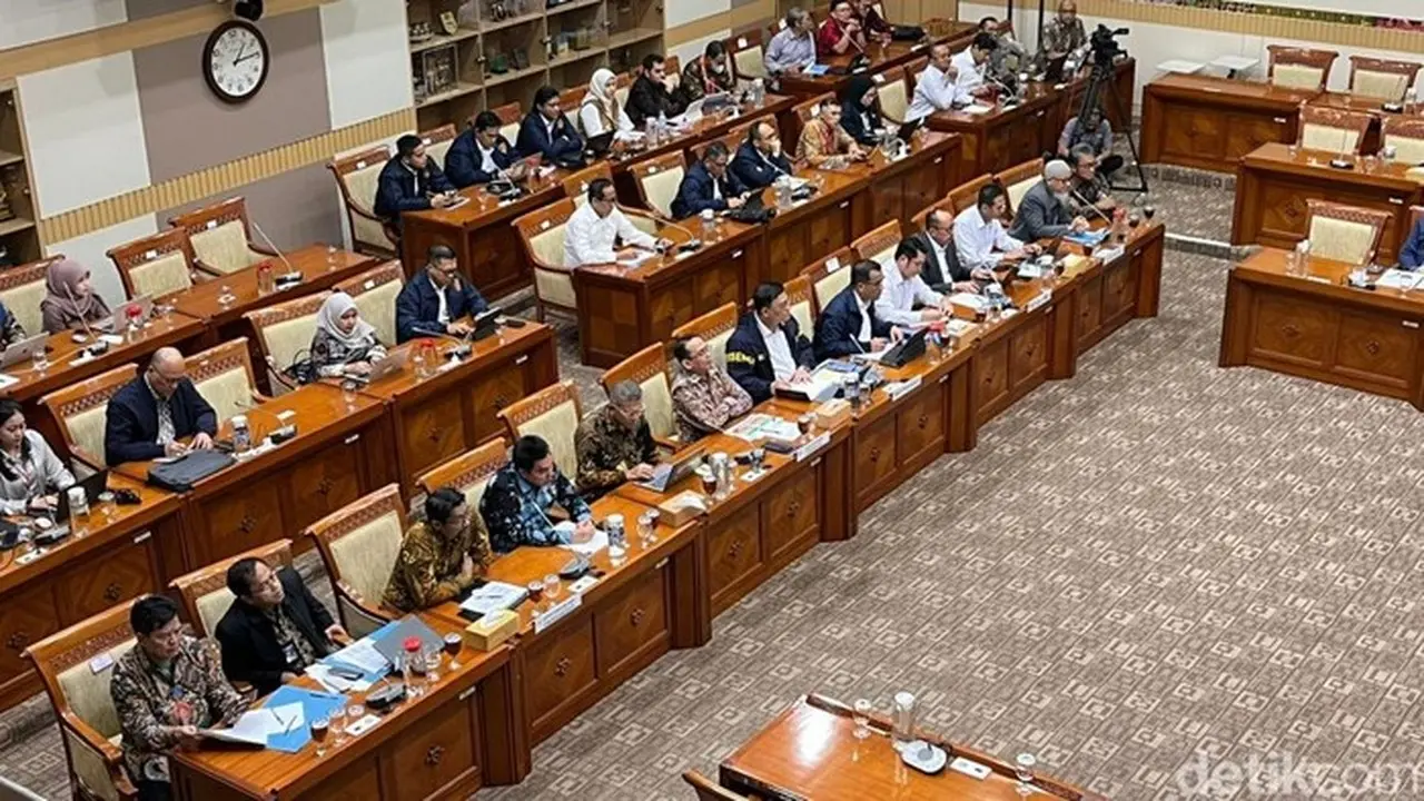 Rdp Dan Rdpu Komisi Iii Dpr Ri Dengan Ketua Dewan Komisioner Ojk, Kepala Ppatk, Ketua Lpsk Dan Kabareskrim Serta Paguyuban Lender Dana Syariah Indonesia (dwi R/detikcom)