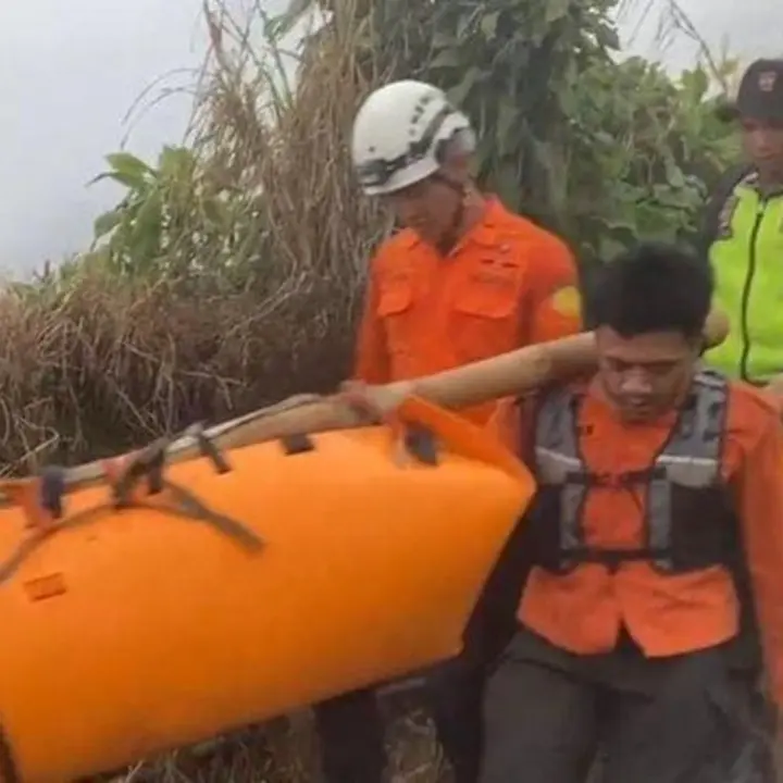 Pendaki Syafiq Ali Ditemukan Meninggal di Gunung Slamet, Jenazah Dievakuasi Tim Gabungan