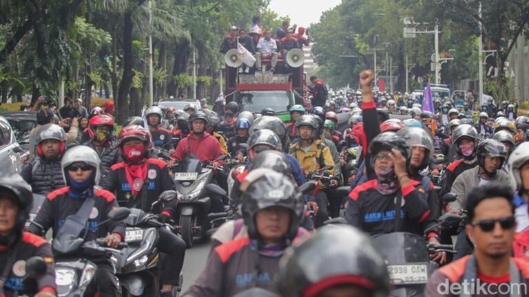 DPRD DKI Nilai Usulan Subsidi Upah Rp 200 Ribu Layak Dipertimbangkan untuk Buruh DPRD DKI Nilai Usulan Subsidi Upah Rp 200 Ribu Layak Dipertimbangkan untuk Buruh