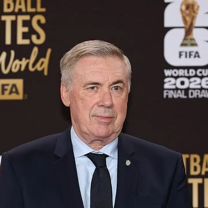Gary Neville Jagokan Ancelotti Gantikan Carrick di Manchester United