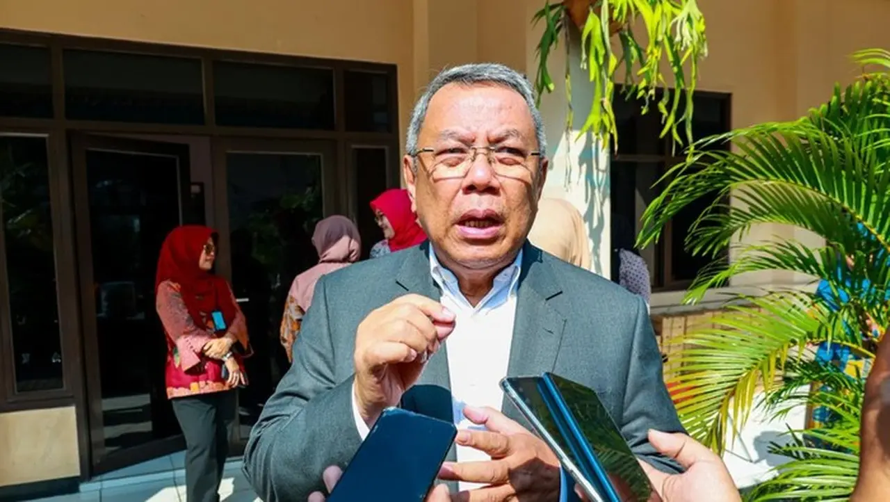 Foto: Wali Kota Tangerang Selatan (tangsel) Benyamin Davnie