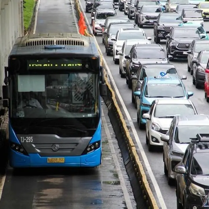 Dua Pria Diduga Masturbasi di Bus TransJakarta, Polisi Lakukan Pemeriksaan Mendalam