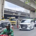 Warga Keluhkan Pak Ogah di Tol Rawa Buaya, Desak Dishub dan Satpol PP Turun Tangan