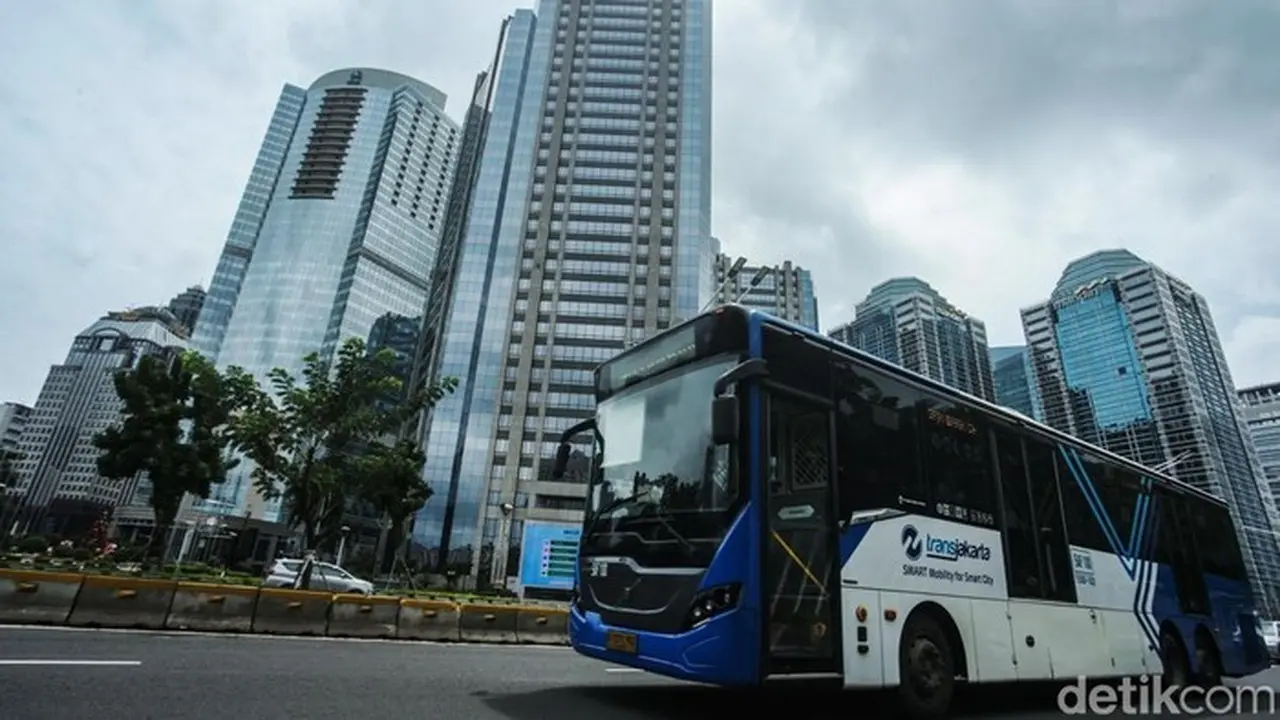 Ilustrasi Bus Transjakarta. (foto: Rifkianto Nugroho)