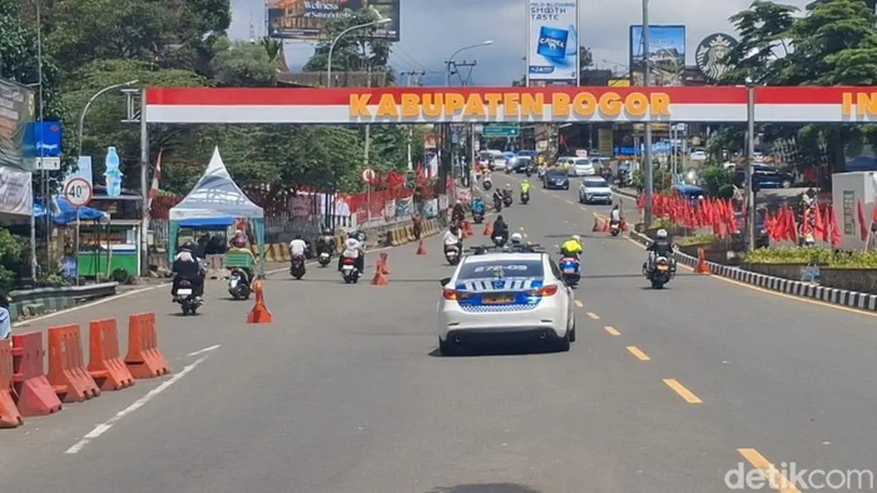 Foto: One Way Di Puncak Bogor Arah Jakarta. (sholihin/detikcom)