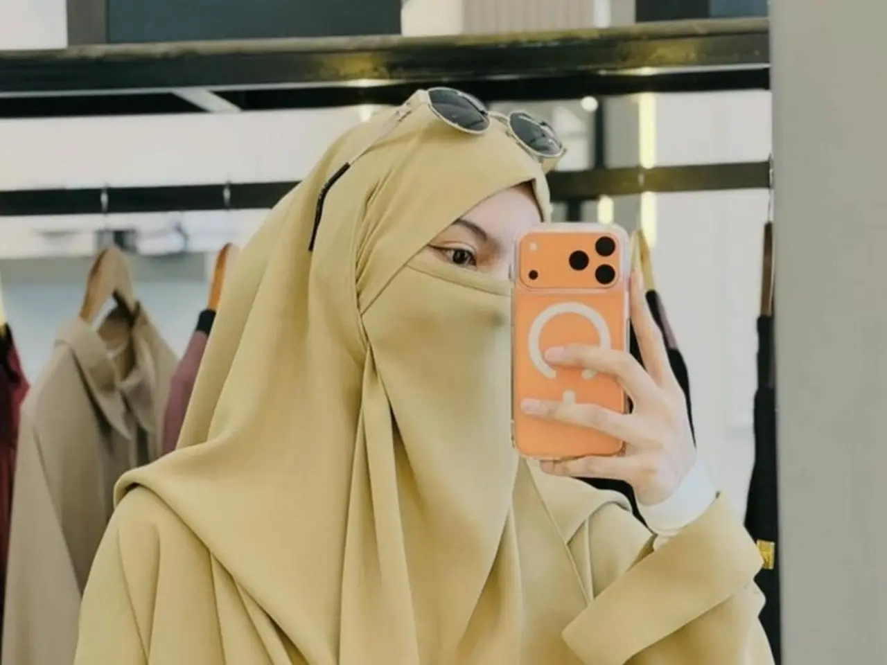Wardatina Mawa Ajukan 2 Syarat Ke Insanul Fahmi Untuk Damai. (foto: Instagram @wardatinamawa)