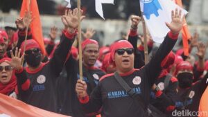 Buruh Minta Subsidi Upah Rp 200 Ribu, DPRD DKI Sarankan Revisi UMP dan Optimalkan Program yang Ada