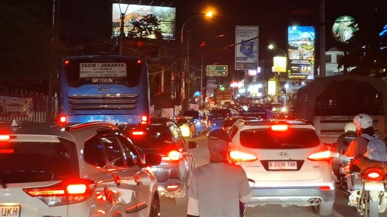Macet di Jalur Puncak Bogor Malam Ini, Polres Siapkan Rekayasa Lalu Lintas