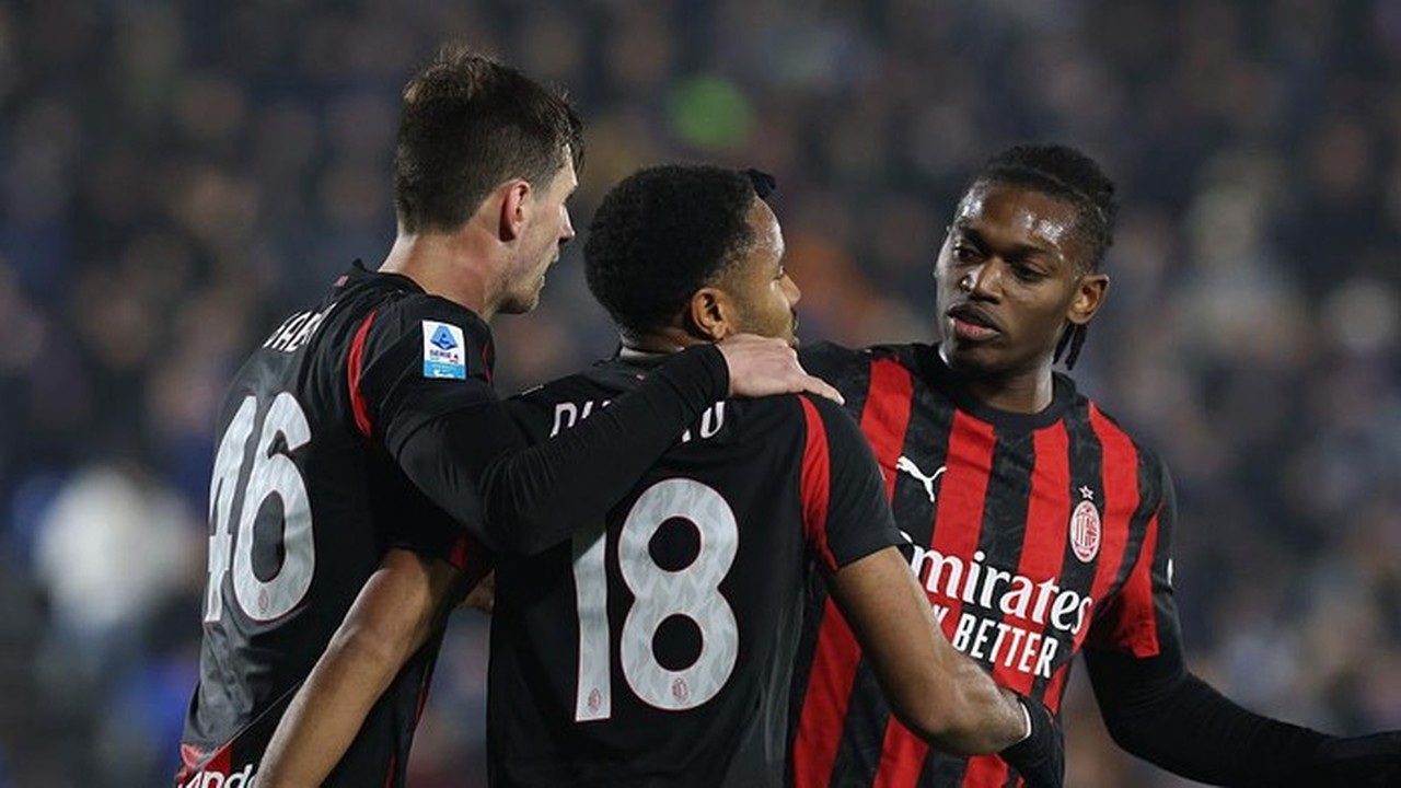 Drama Penalti Como vs Milan: Leao Kecewa, Nkunku Cetak Gol Penyelamat