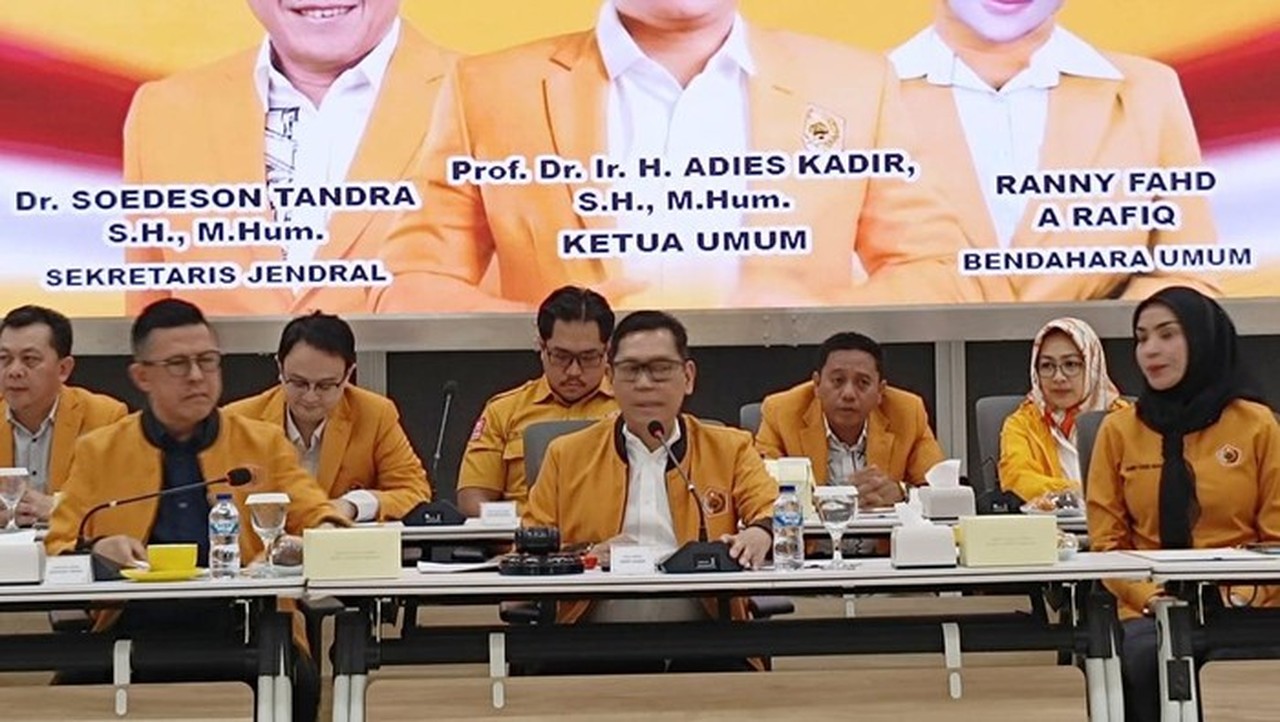 Adies Kadir Umumkan Susunan Pengurus Ormas MKGR 2025-2030, Libatkan 250 Kader Termasuk Keterwakilan Perempuan
