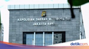 Jokowi Beri Restorative Justice, SP3 Terbit untuk Eggi Sudjana dan Damai Hari Lubis