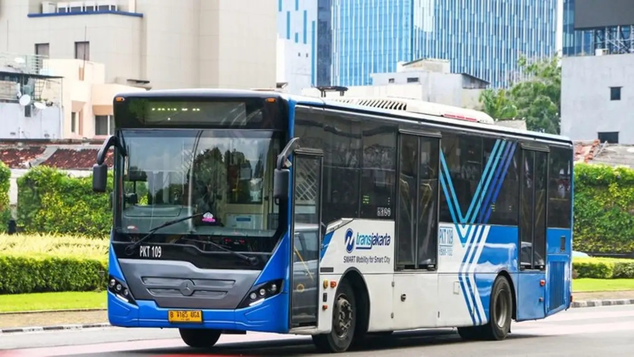 Ilustrasi Transjakarta (foto: Getty Images/darthart)